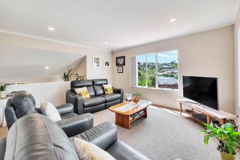 Photo of property in 9 Phoebe Meikle Place, Torbay, Auckland, 0630