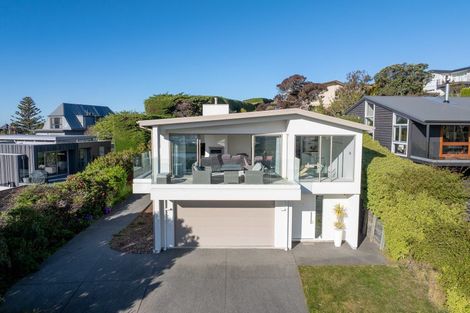 Photo of property in 320 Cannon Hill Crescent, Mount Pleasant, Christchurch, 8081