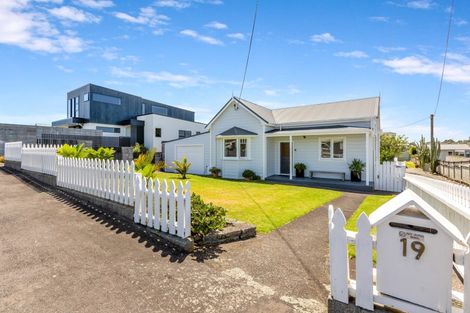 Photo of property in 19 Beach Street, Fitzroy, New Plymouth, 4312
