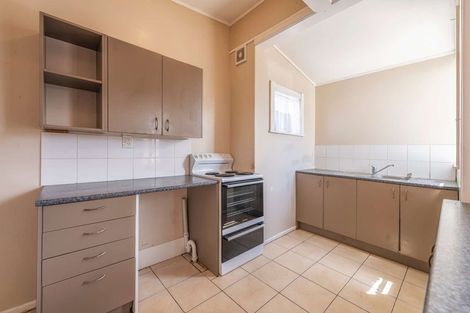 Photo of property in 3 Harper Street, Gonville, Whanganui, 4501