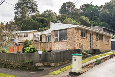 Photo of property in 1/11 Lowry Crescent, Stokes Valley, Lower Hutt, 5019