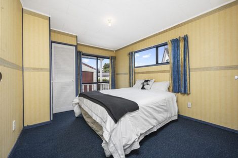 Photo of property in 39 Redlands Grove, Swanson, Auckland, 0612