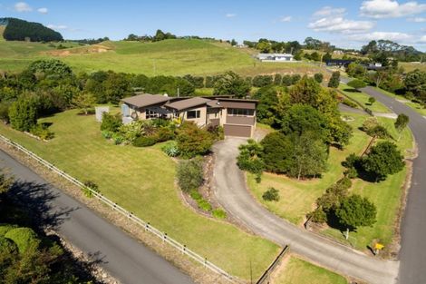 Photo of property in 8 Roger Guy Place, Welcome Bay, Tauranga, 3175