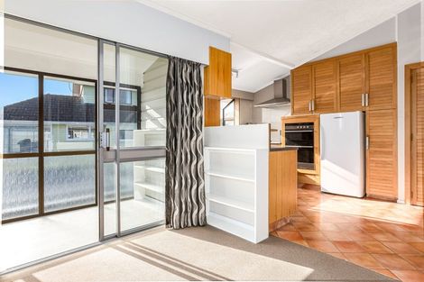 Photo of property in 30 Taupo Crescent, Plimmerton, Porirua, 5026