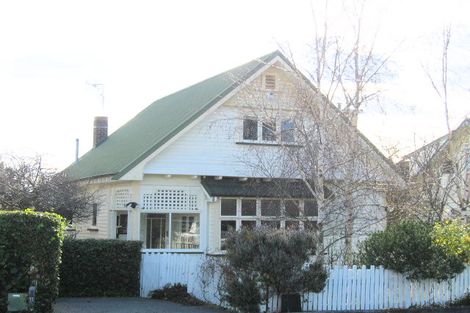 Photo of property in 53 Napier Terrace, Hospital Hill, Napier, 4110