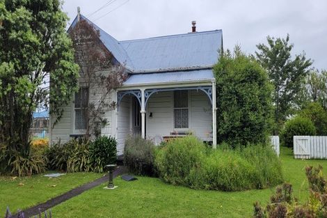 Photo of property in 17 Mouatt Street, Waitara, 4320