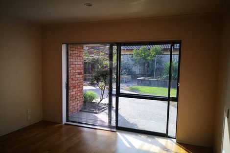 Photo of property in 20 Erne Crescent, East Tamaki, Auckland, 2016