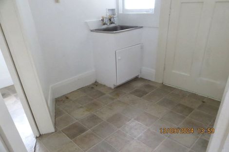 Photo of property in 24 Ireland Road, Mount Wellington, Auckland, 1060