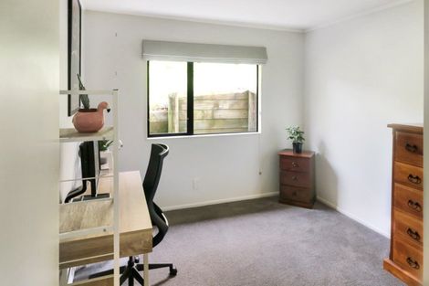 Photo of property in 6a Marjory Close, Broadmeadows, Wellington, 6035