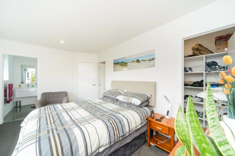 Photo of property in 43a Abraham Crescent, Milson, Palmerston North, 4414