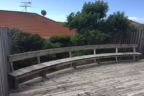 Photo of property in 7 Gillett Place, Botany Downs, Auckland, 2014