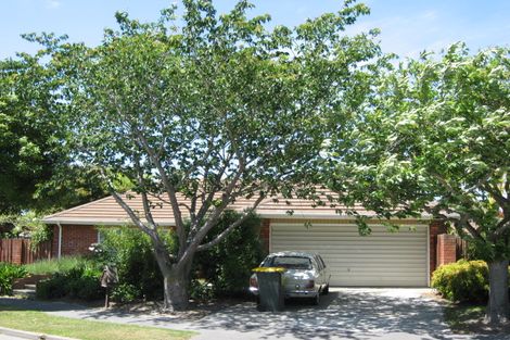 Photo of property in 18 Geraldo Place, Russley, Christchurch, 8042