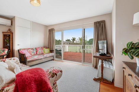 Photo of property in 37 Te Pua School Road, Helensville, 0875
