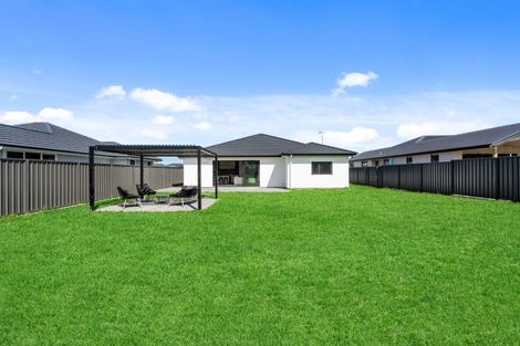 Photo of property in 27 Arihi Crescent, Frimley, Hastings, 4120