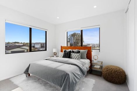 Photo of property in 93 Pepene Avenue, Takanini, Auckland, 2112