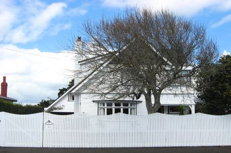 Photo of property in 33 Wallace Place, Westown, New Plymouth, 4310