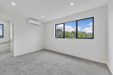 Photo of property in 1/163 Edmonton Road, Te Atatu South, Auckland, 0610