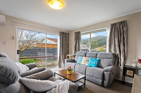 Photo of property in 2/17 Wimbledon Grove, Wainuiomata, Lower Hutt, 5014
