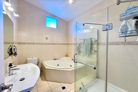 Photo of property in 26c Schnapper Rock Road, Schnapper Rock, Auckland, 0632