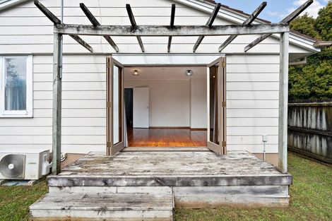 Photo of property in 6b Waikaremoana Place, Pakuranga Heights, Auckland, 2010