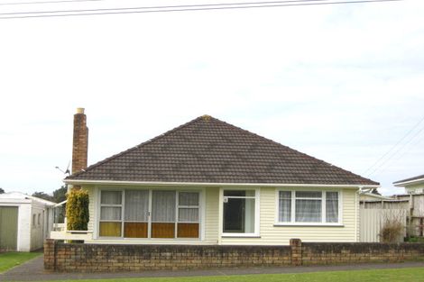 Photo of property in 169 Seaview Road, Westown, New Plymouth, 4310