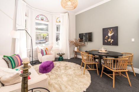 Photo of property in 18 Portland Crescent, Thorndon, Wellington, 6011