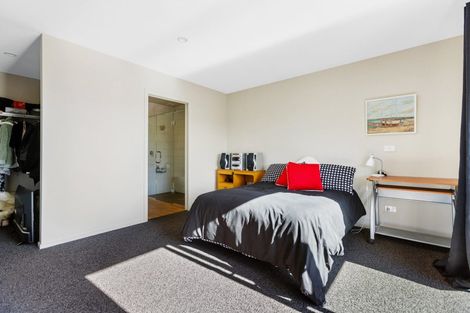 Photo of property in 21 Frye Crescent, Albert Town, Wanaka, 9305