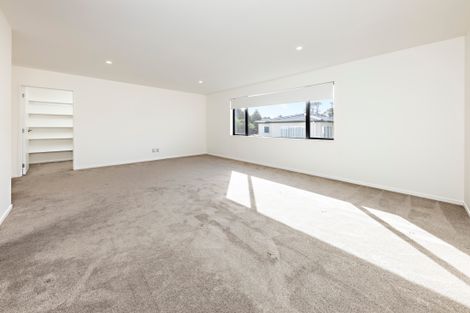 Photo of property in 40 Dawood Place, The Gardens, Auckland, 2105