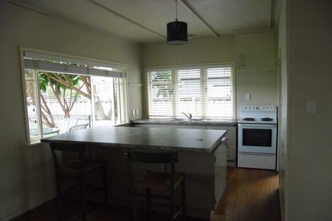 Photo of property in 15 Hattaway Avenue, Bucklands Beach, Auckland, 2012
