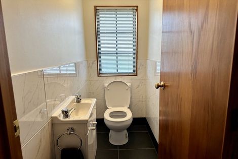 Photo of property in 11 Woodgate Court, Fitzherbert, Palmerston North, 4410