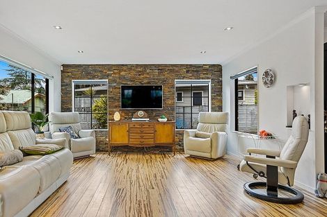 Photo of property in 71a Stottholm Road, Titirangi, Auckland, 0604