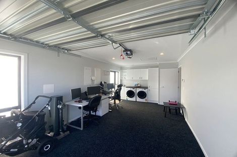 Photo of property in 5 Peter Tapp Way, Wainuiomata, Lower Hutt, 5014