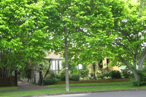 Photo of property in 19 Donzella Place, Conifer Grove, Takanini, 2112