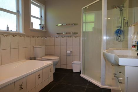 Photo of property in 75 Seaview Road, Paraparaumu Beach, Paraparaumu, 5032