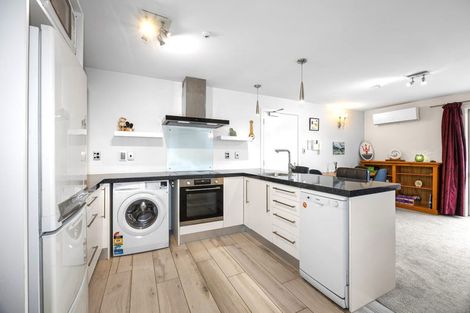 Photo of property in 9/16 Hutcheson Street, Sydenham, Christchurch, 8023