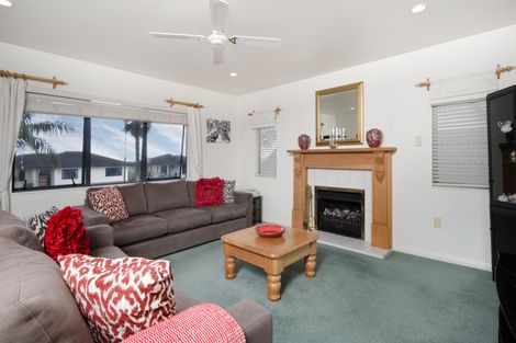 Photo of property in 30 San Bernadino Drive, Henderson, Auckland, 0612