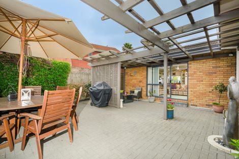 Photo of property in 30 San Bernadino Drive, Henderson, Auckland, 0612