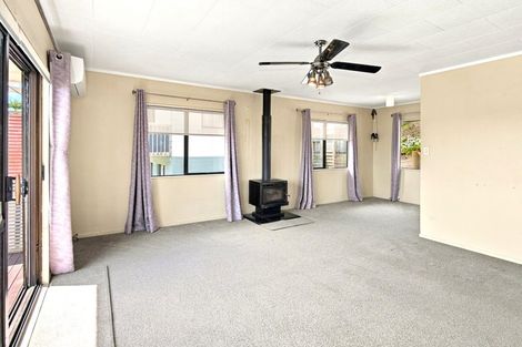 Photo of property in 34 Raumati Crescent, Onerahi, Whangarei, 0110