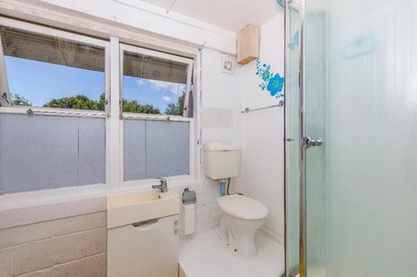 Photo of property in 2/36 Holland Road, Hillcrest, Auckland, 0627