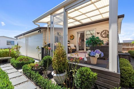 Photo of property in 11 Kamahi Crescent, Papamoa Beach, Papamoa, 3118