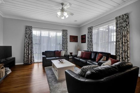 Photo of property in 51 Brois Street, Frankleigh Park, New Plymouth, 4310