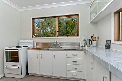 Photo of property in 1/4 Lynn Road, Bayview, Auckland, 0629