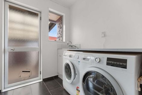 Photo of property in 28 Hodgkins Street, Pukehangi, Rotorua, 3015