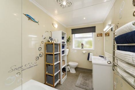 Photo of property in 16 Lyon Street, Marton, 4710