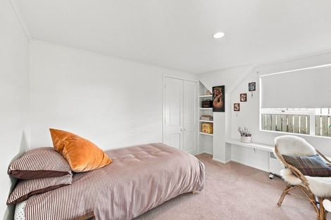 Photo of property in 29 Donnelly Street, Oakura, 4314