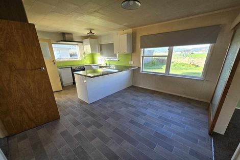 Photo of property in 6 Matthews Road, Wainuiomata, Lower Hutt, 5014