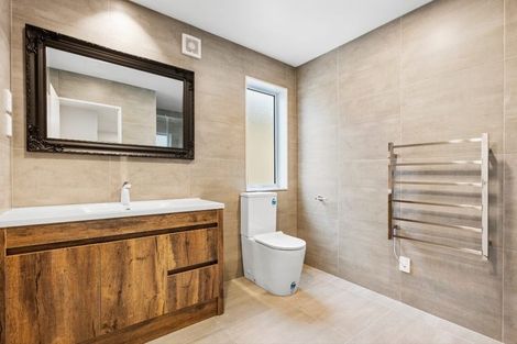 Photo of property in 45 Sunnyheights Road, Orewa, 0931