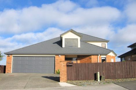 Photo of property in 17 Andover Way, Goodwood Heights, Auckland, 2105