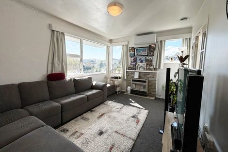 Photo of property in 32 Mark Avenue, Paparangi, Wellington, 6037