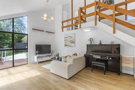 Photo of property in 50 Robbies Road, Shelly Park, Auckland, 2014